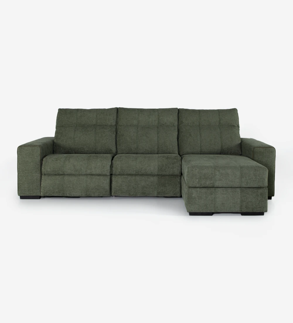 Sofá de 2 plazas con chaise longue tapizado en tejido, con sistema relax y almacenaje en la chaise longue.