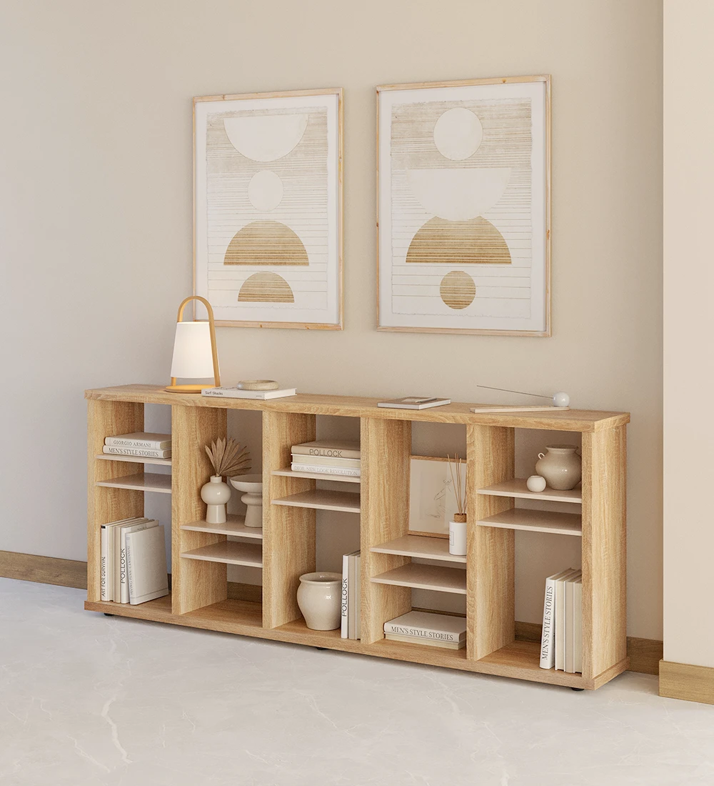 Horizontal bookcase in natural oak with inner sides in pearl.