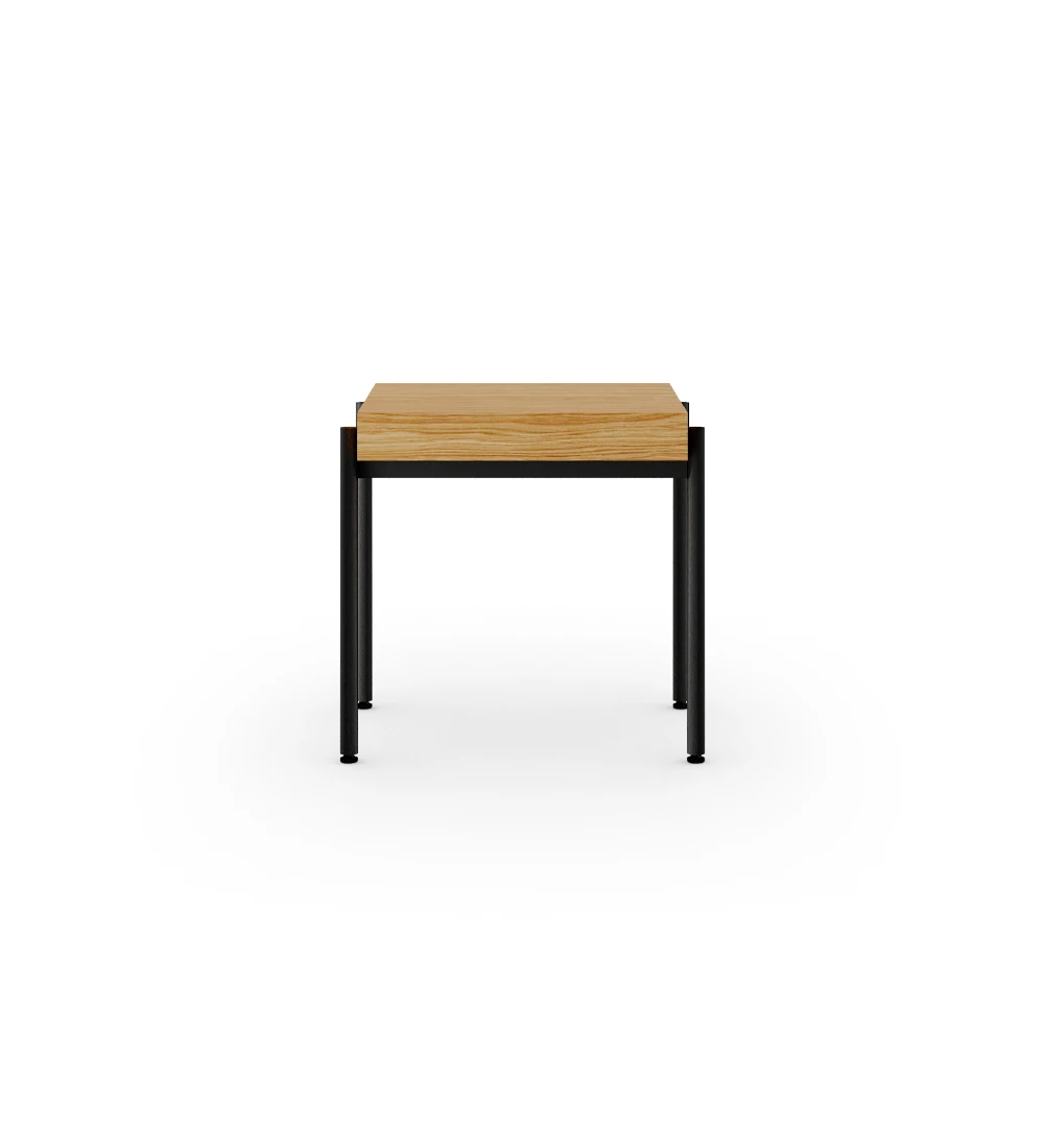 Table d'Appui carrée en chêne naturel, structure en métal laqué noir, pieds avec niveleurs.