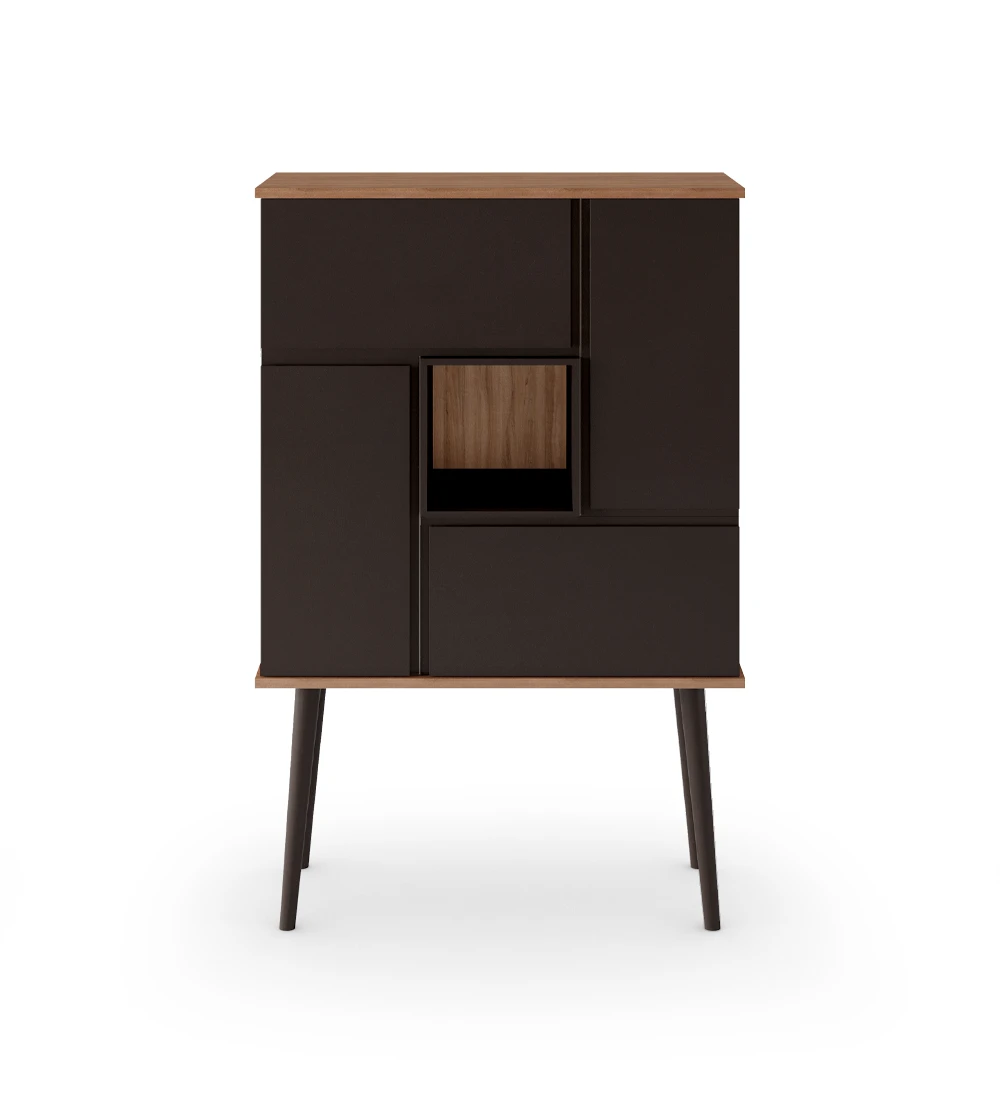 Mueble bar con estructura de nogal, puertas, módulo y pies torneados lacados marrón oscuro.