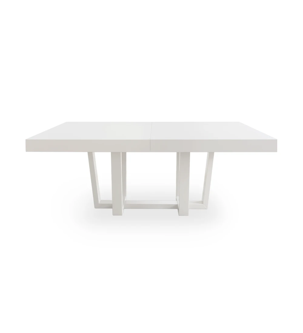 Table de repas rectangulaire extensible avec plateau et pieds laqués perle.