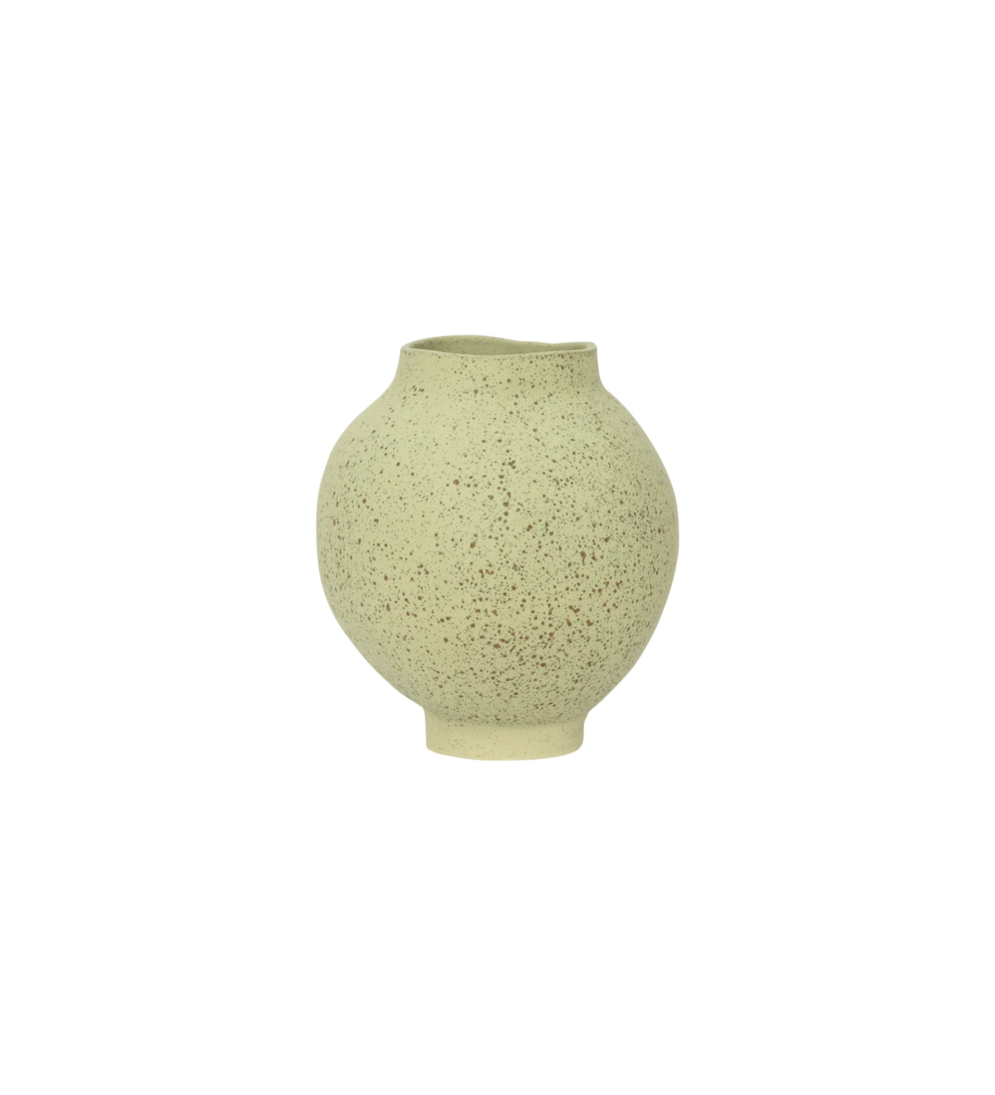 Jarrón hecho a mano con estructura cerámica, tiene un acabado seco ultra mate con refinadas manchas verdes rubias.