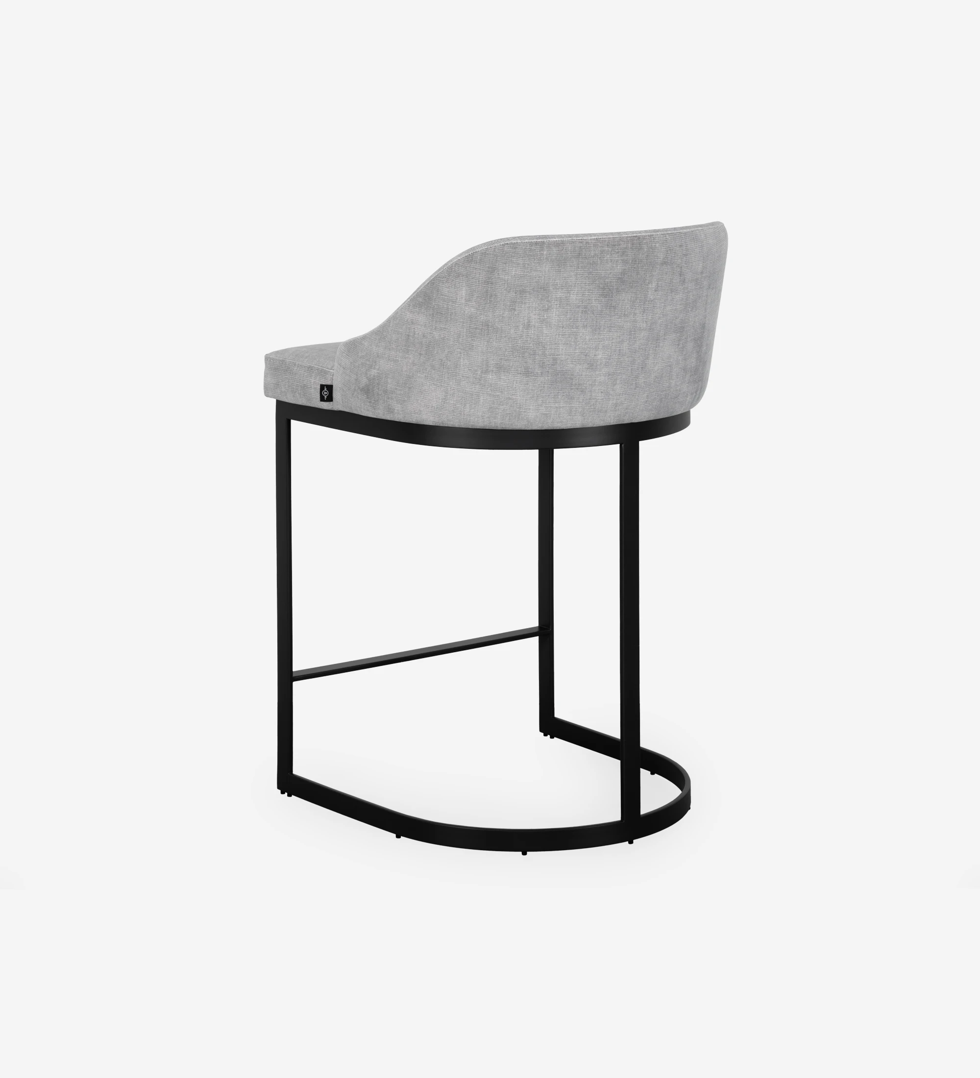 Banc avec assise et dossier recouverts de tissu velours gris, avec pied structure en métal laqué noir