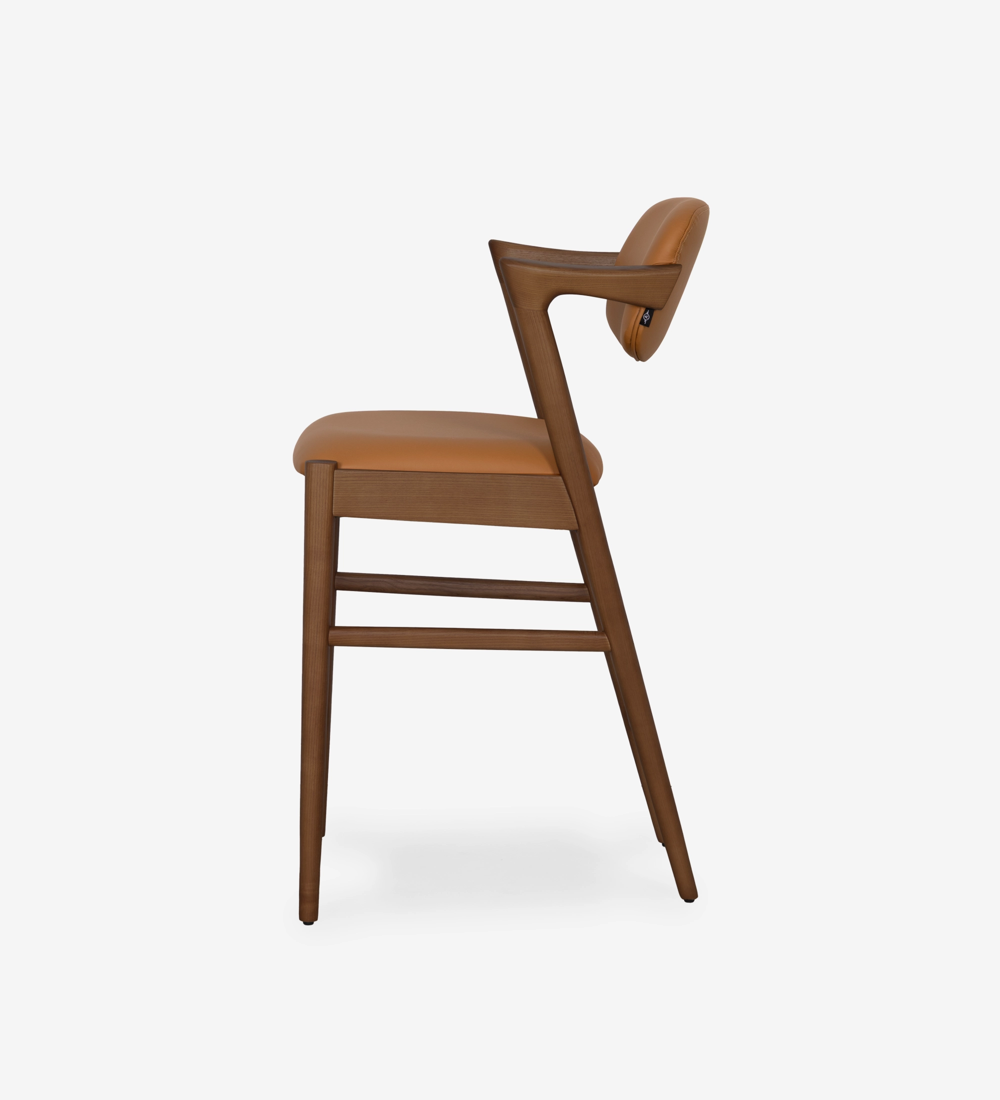 Stool in walnut-colored ash wood, with seat and back upholstered in leather.