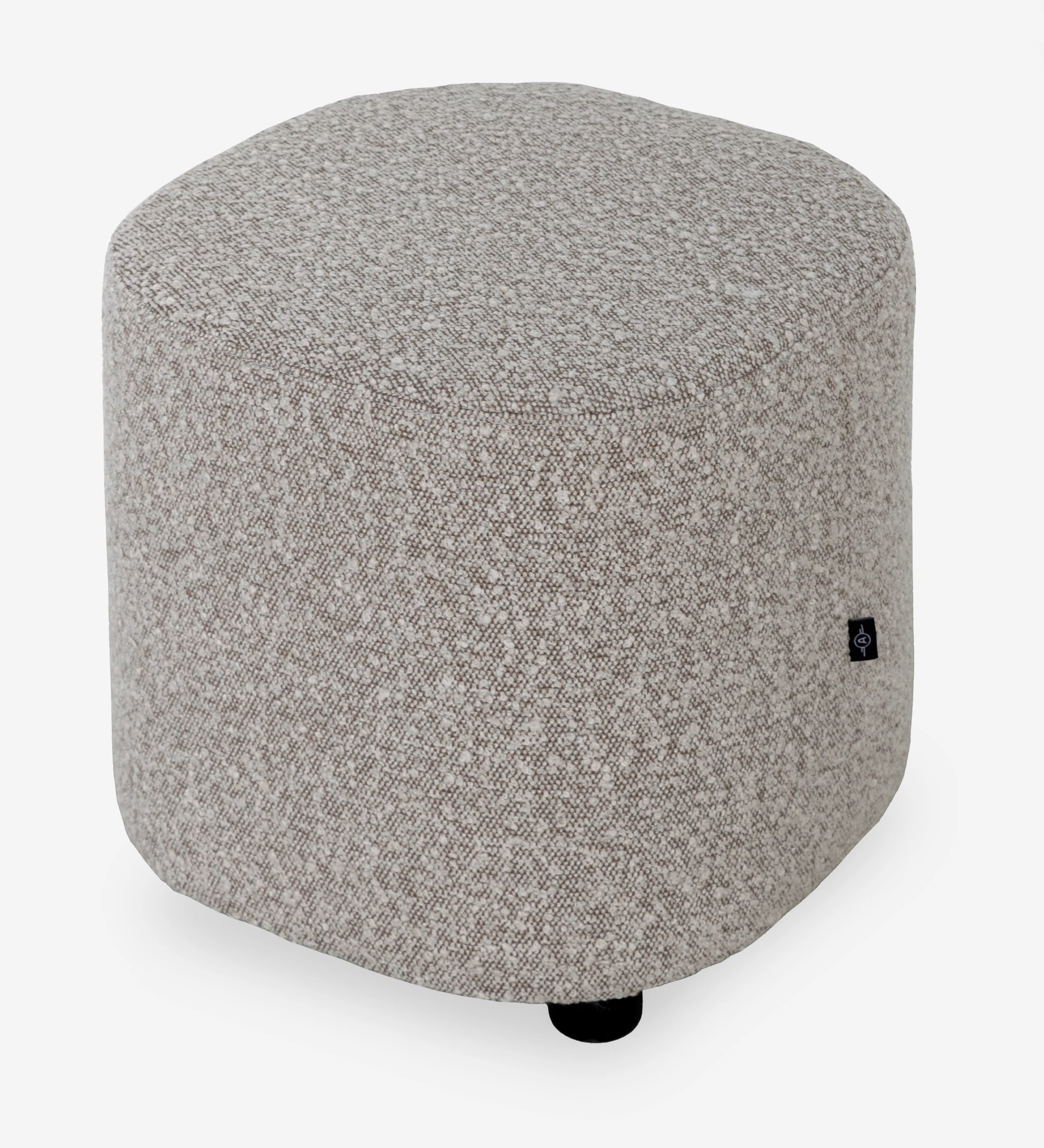 Cannes square puff, upholstered in toffee fabric, black feet, 40 x 40 cm.