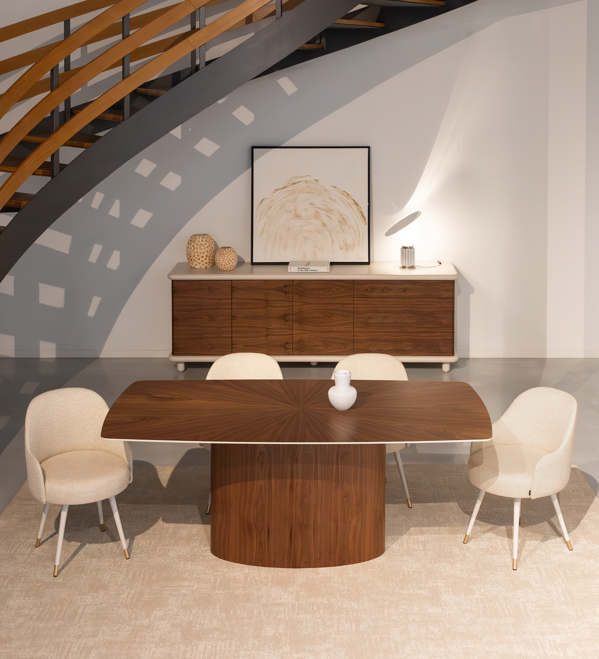 Mesa de jantar Paris retangular 180 x 100 cm, em nogueira natural.
