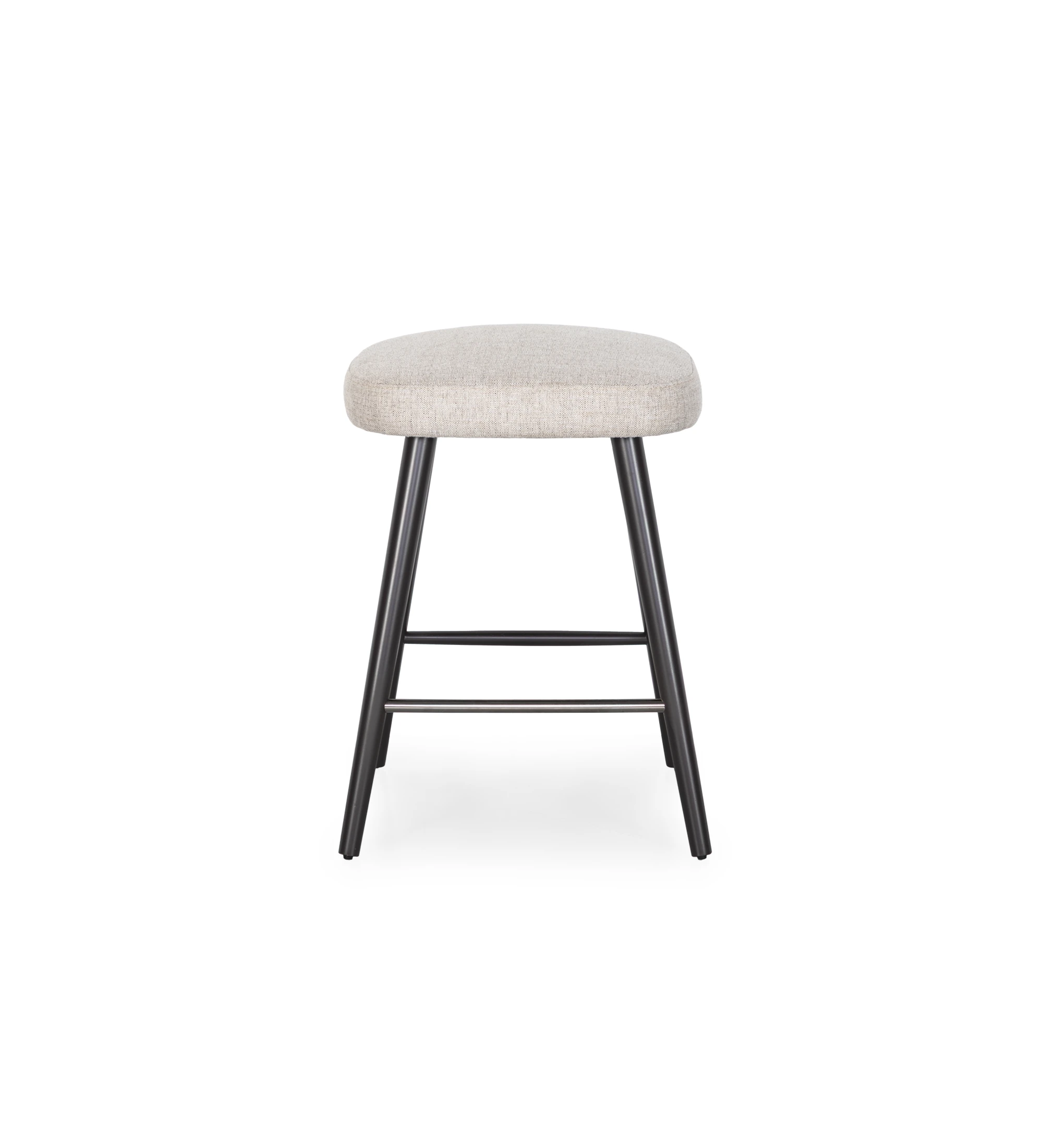 Taburete tapizados en tejido gris, con patas lacadas en negro y reposapiés de acero inoxidable.