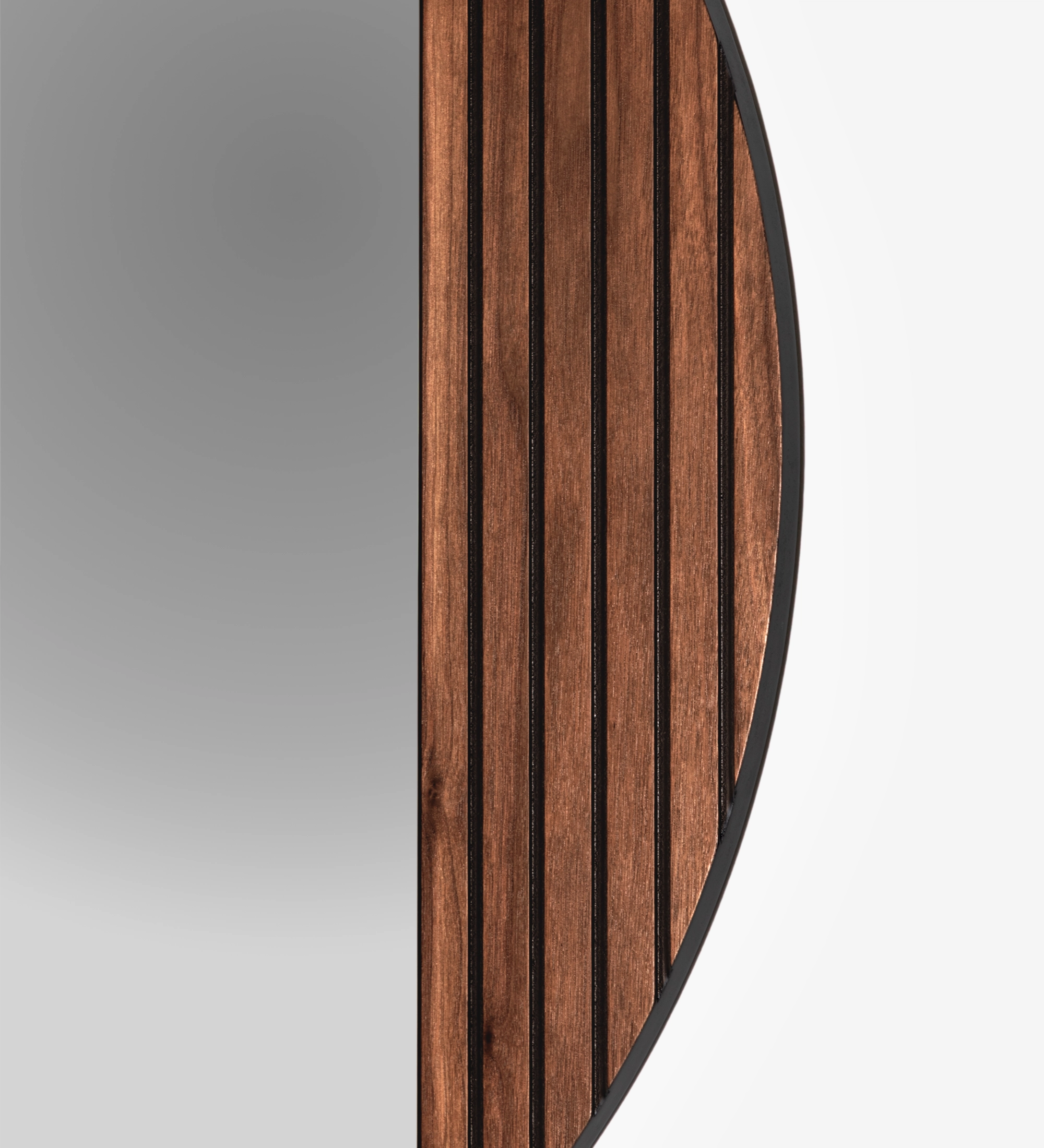 Round mirror with friezes in natural walnut