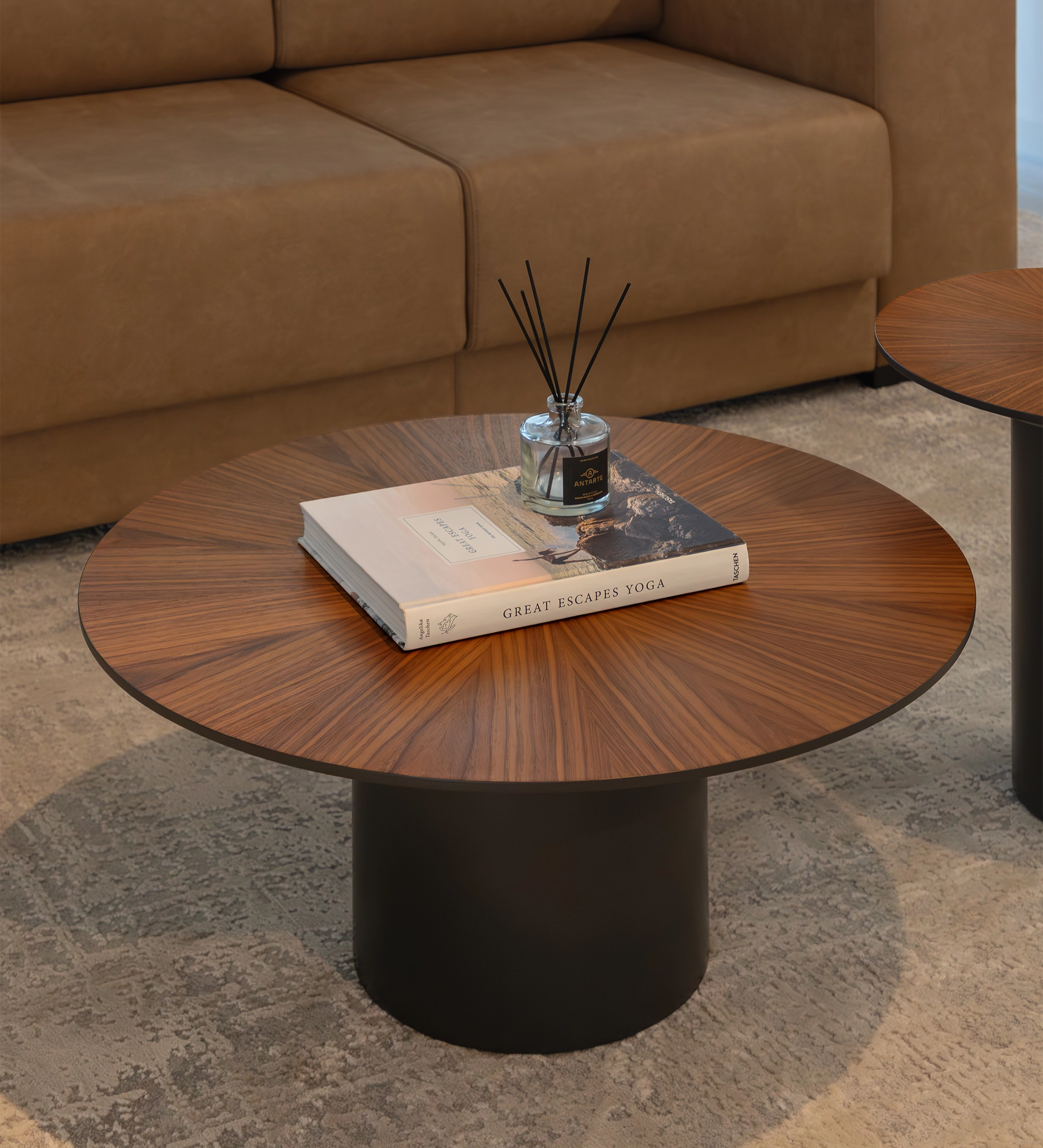 Paris round center table, natural walnut top, black lacquered foot, Ø 75 cm.