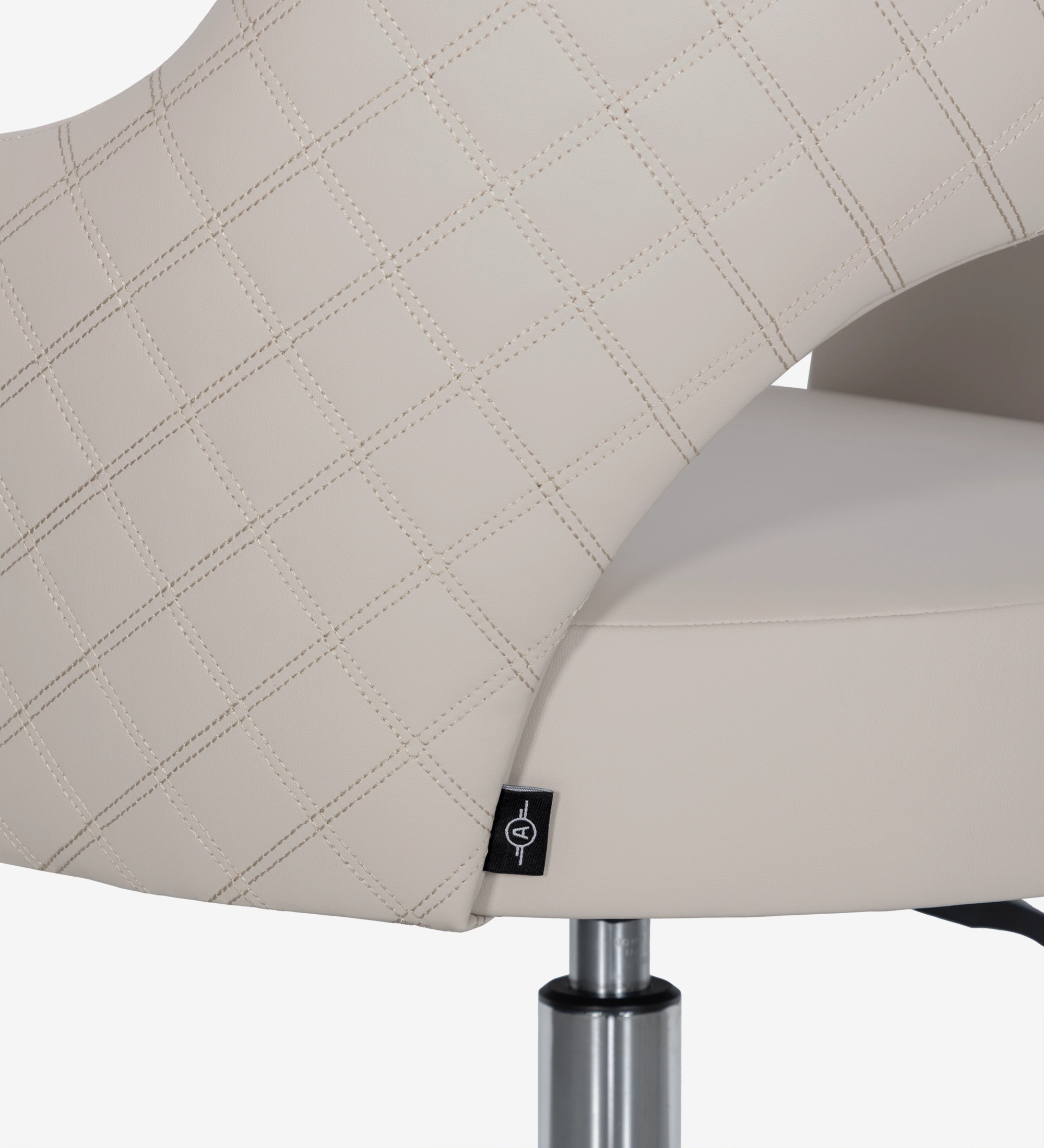 Giratoria tapizada en tejido beige