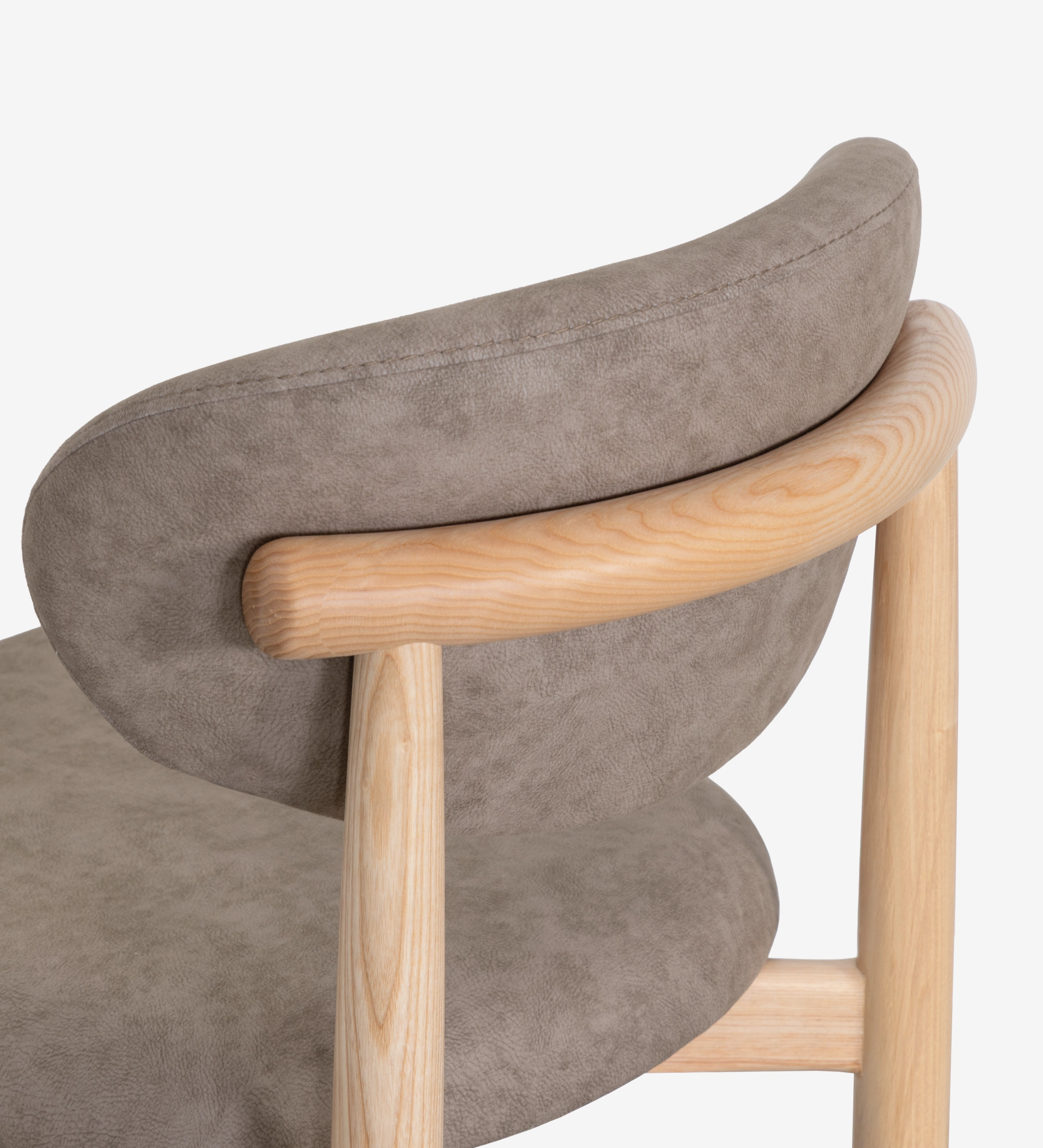 Chair in natural ash wood, with seat and backrest upholstered in toffee fabric.