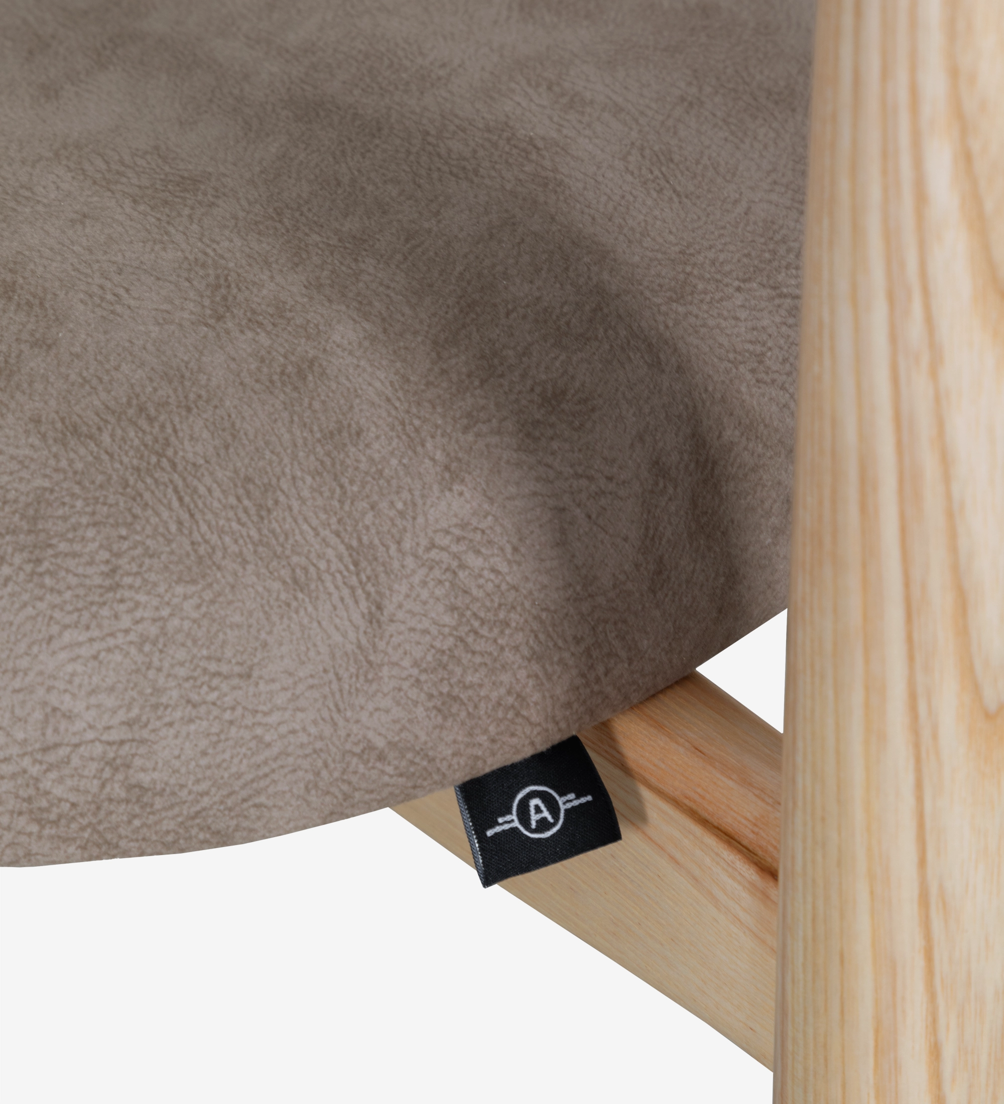 Chair in natural ash wood, with seat and backrest upholstered in toffee fabric.