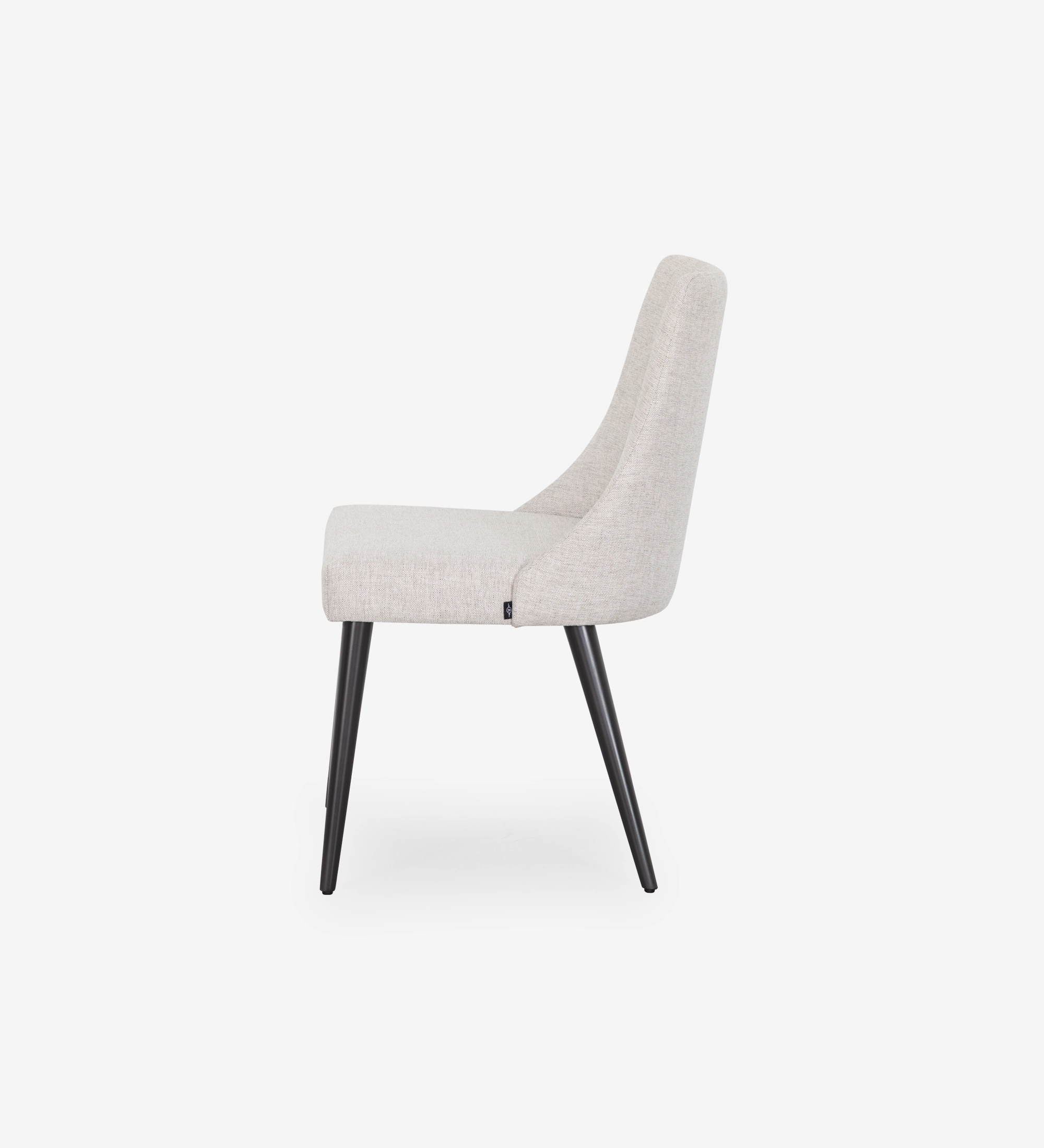Cadeira Oslo, elegante e minimalista em cinza claro com estrutura preta