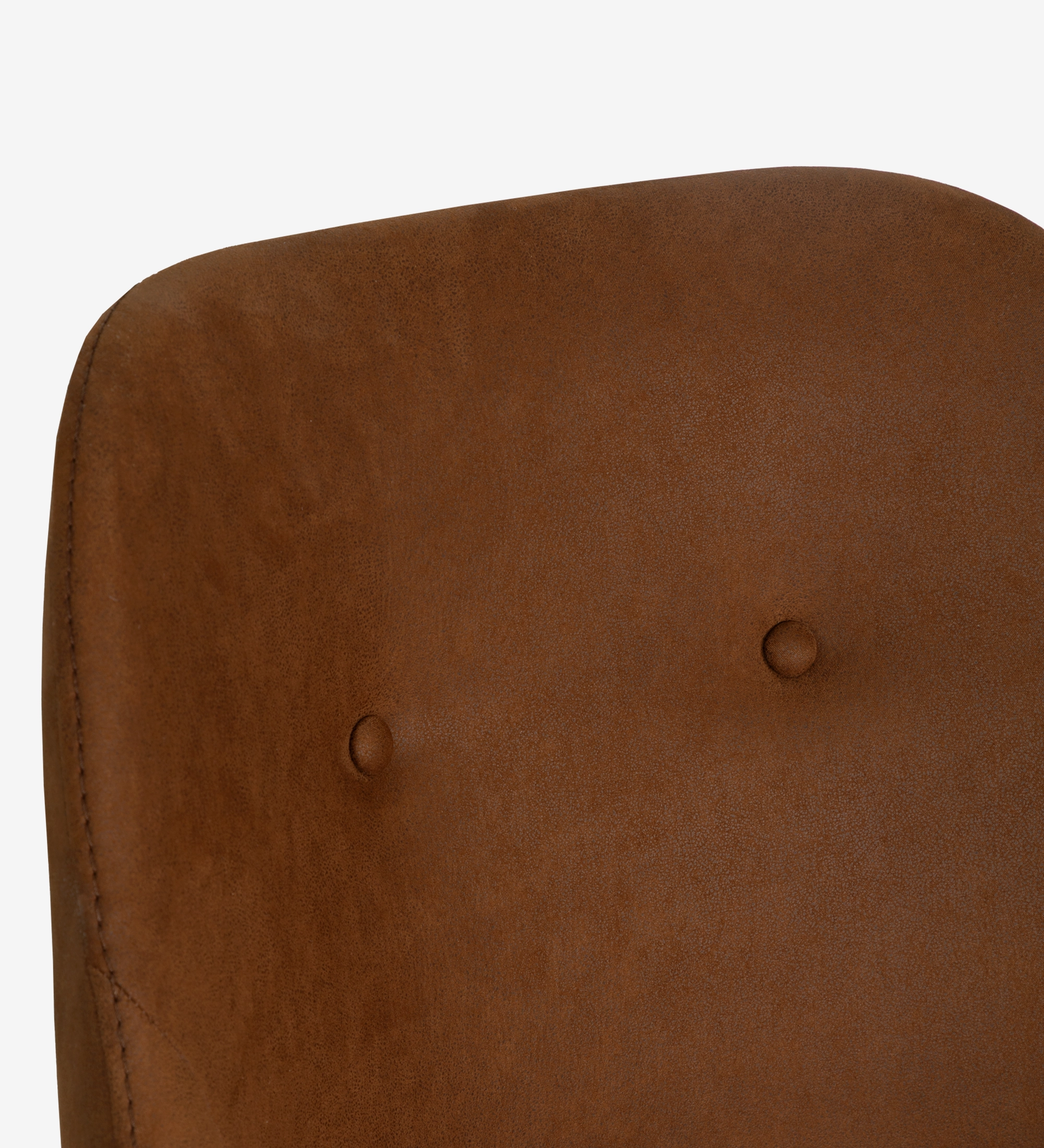 Silla giratoria tapizada en tejido marrón con detalle de madera color natural.