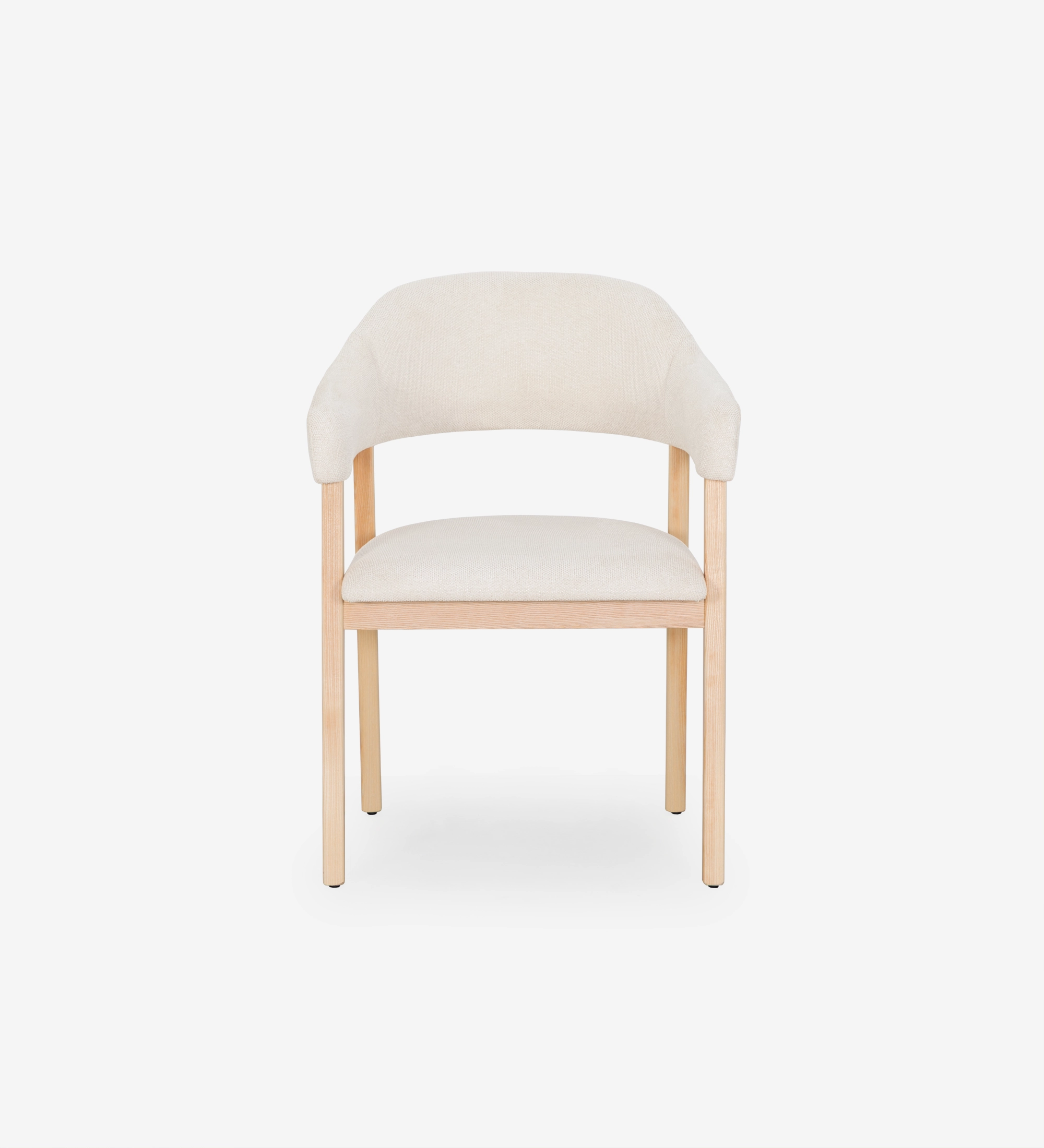 Silla con brazos, en madera de fresno natural, con asiento y respaldo tapizados en tela perla