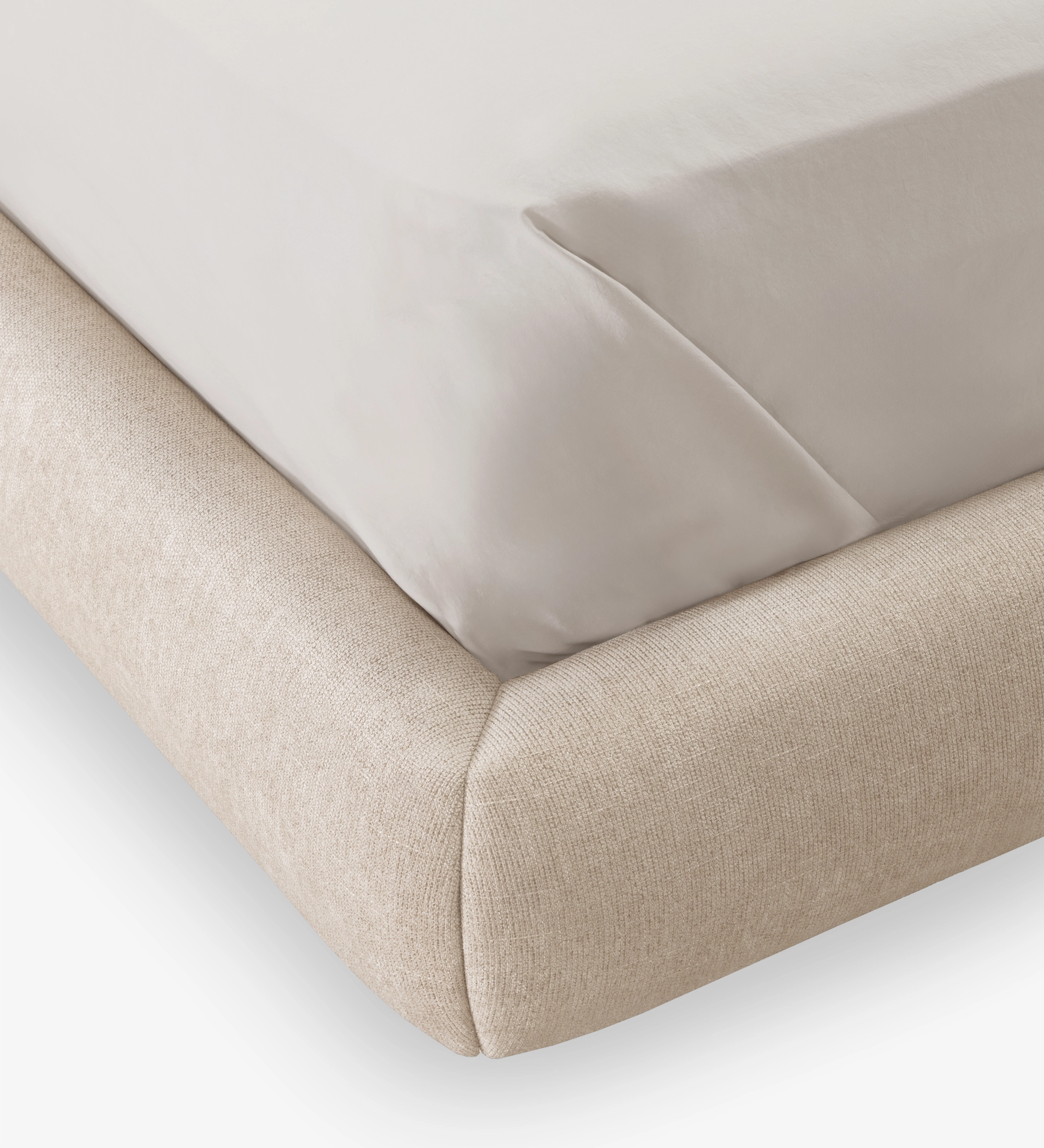 Cama doble Paris tapizada beige, esquina acolchada con sábana clara