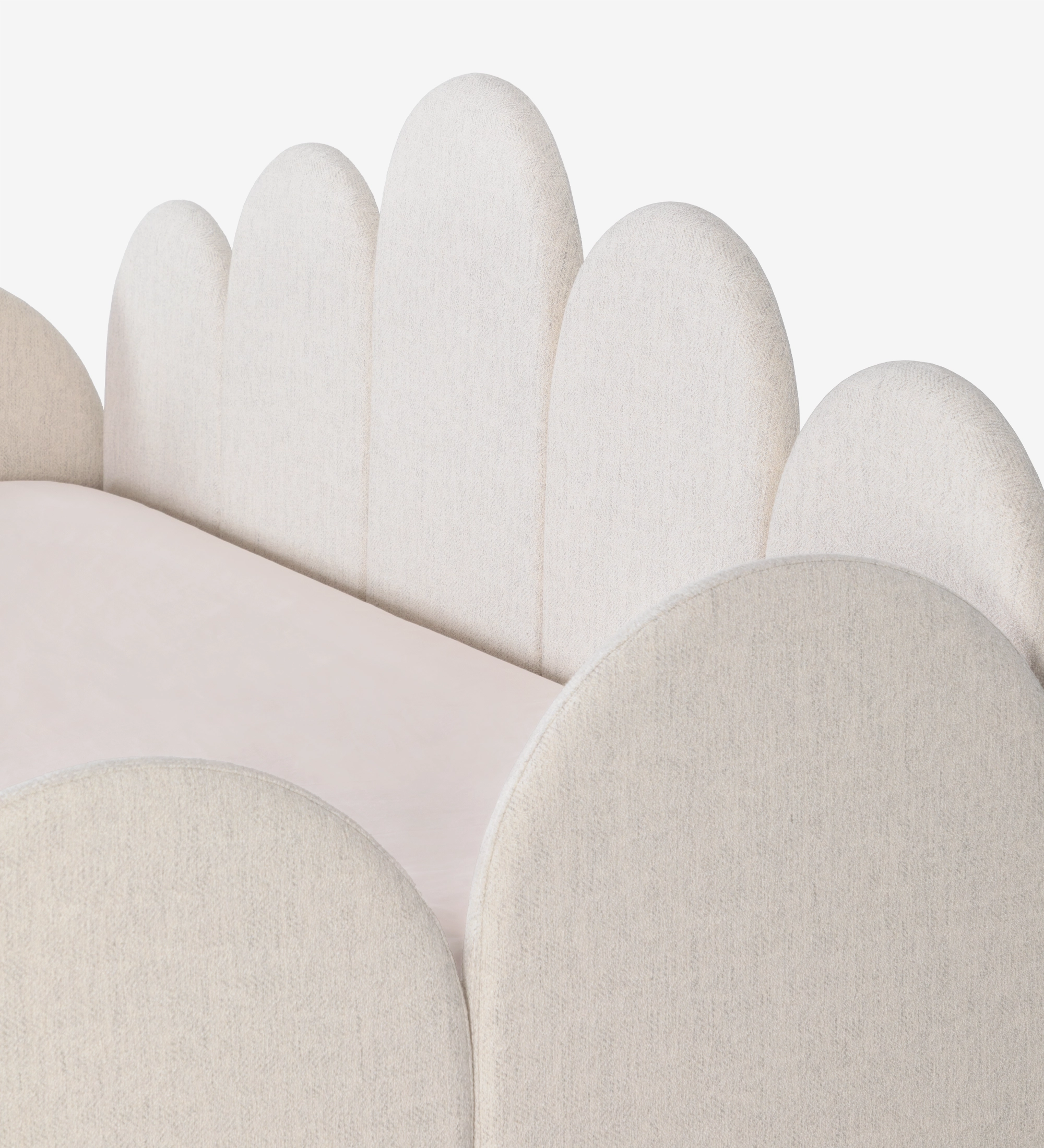 Lit de Divan avec structure et façade de tiroir rembourrées en tissu perle, avec lit dans le tiroir inférieur.