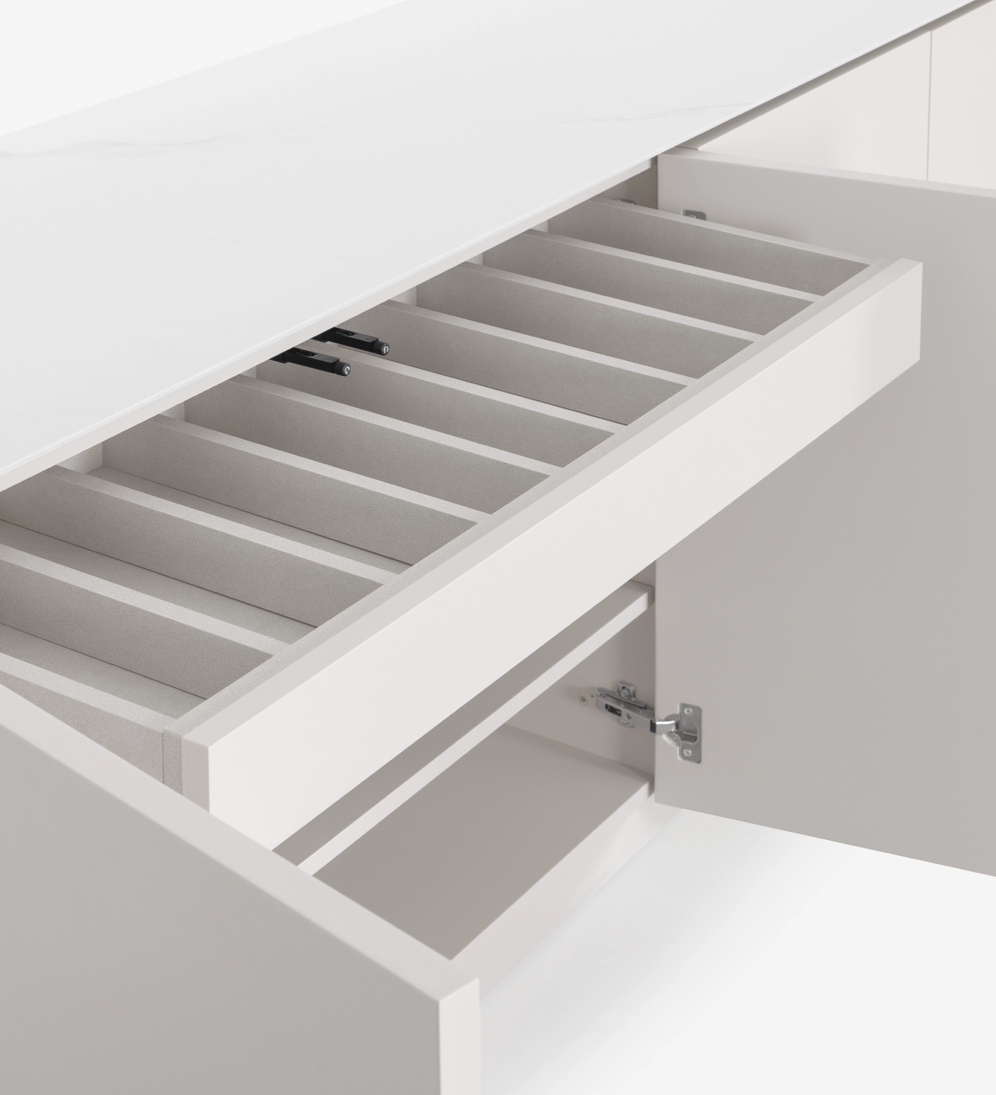 Sideboard with 4 doors and pearl lacquered structure, Calacatta marble ceramic top and cutlery drawer.