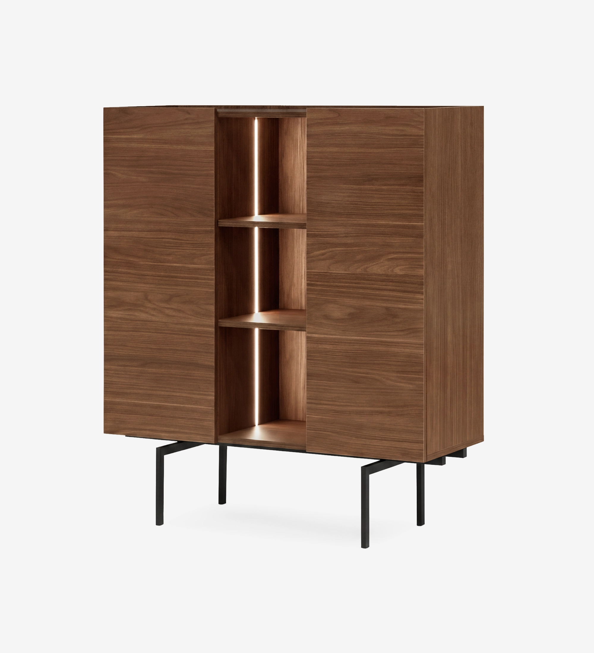 Despensa Lagos de madera con puertas y estantes centrales iluminados, patas metálicas
