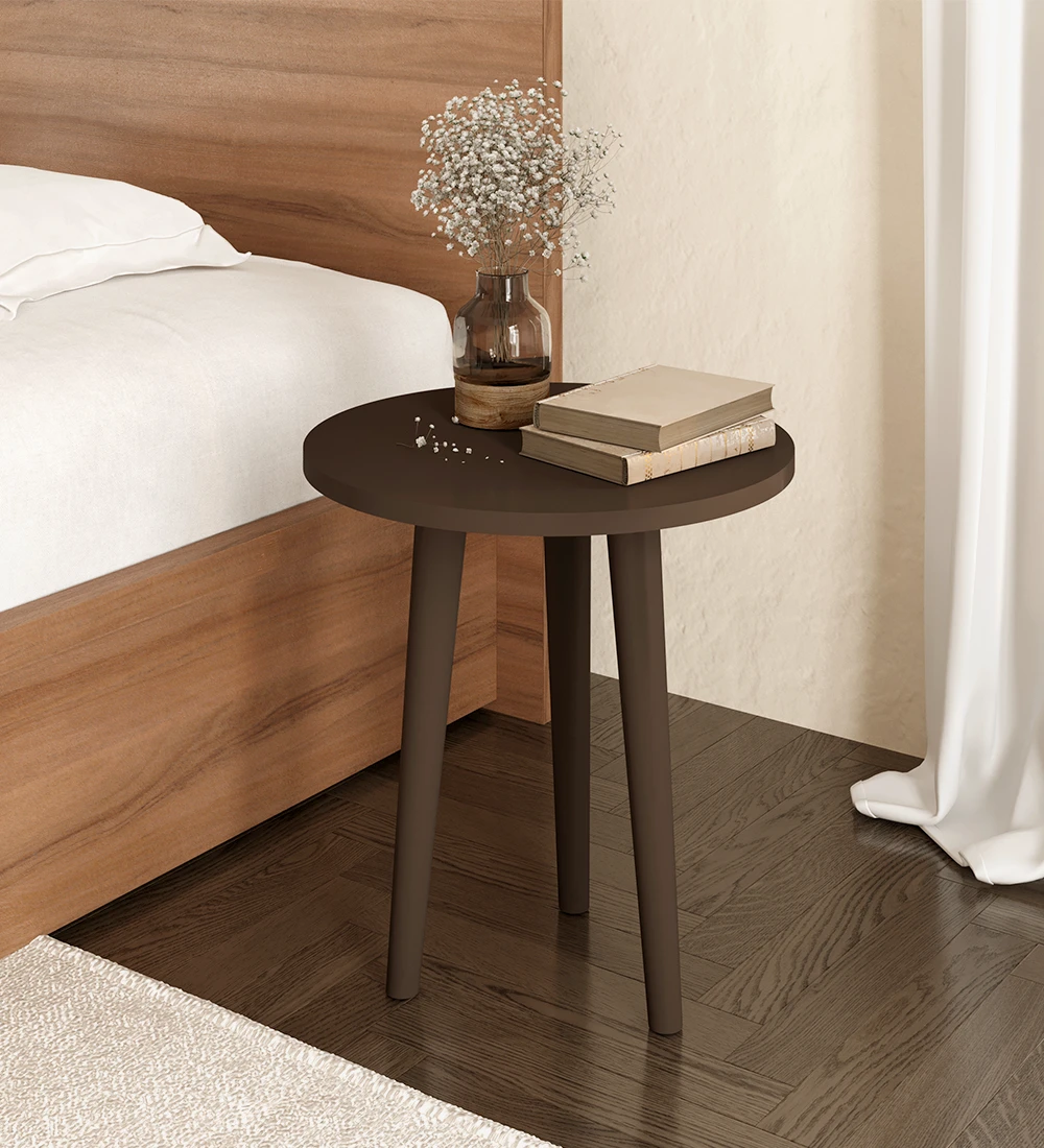 Side table with round top, lacquered in dark brown.
