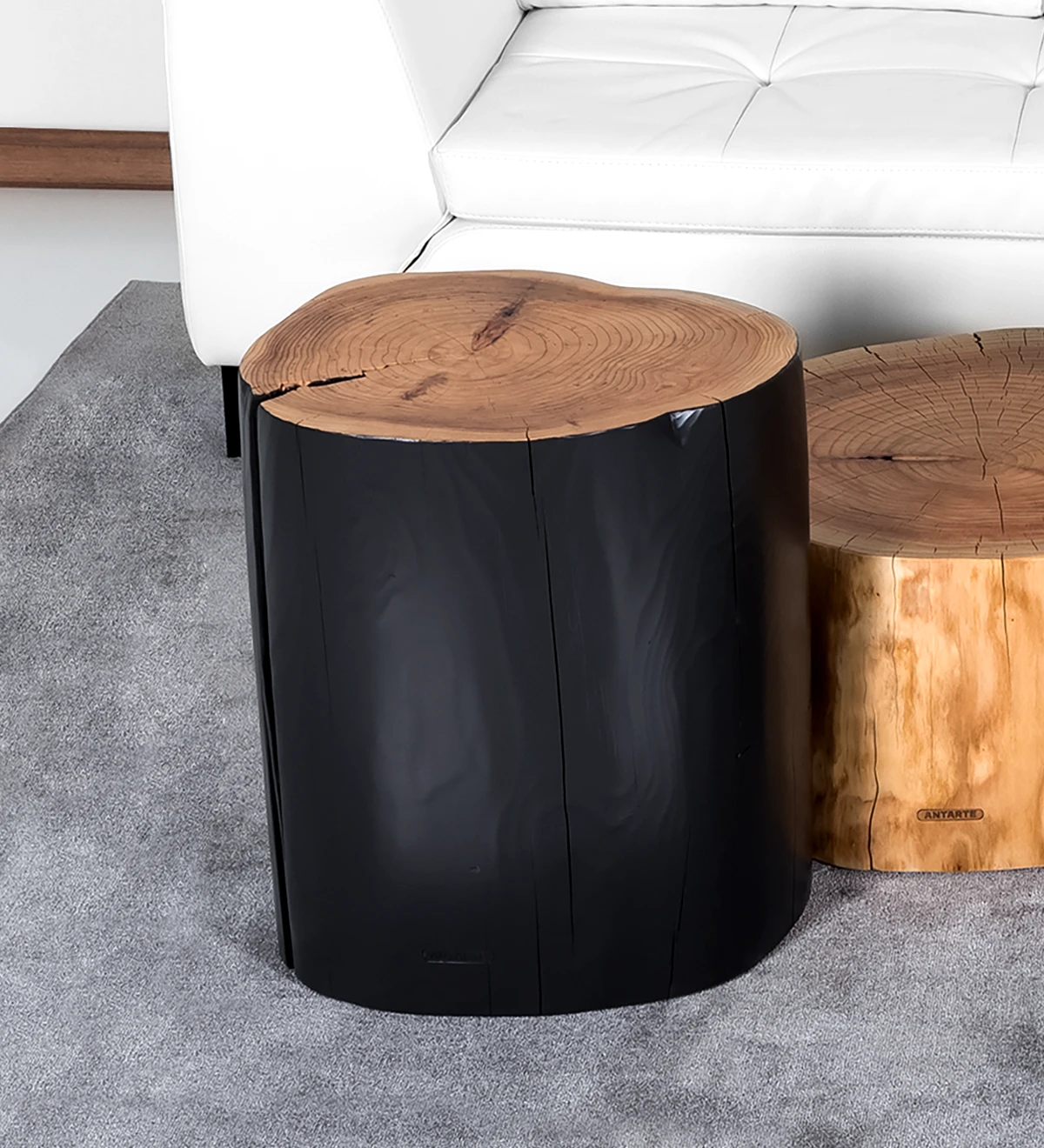 Mesa de centro tronco alta em madeira natural de criptoméria lacada a negro