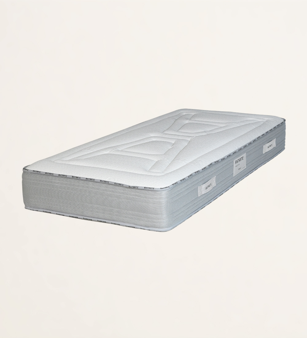 Matelas pour lits doubles et simples avec une densité, une durabilité et un confort accrus.