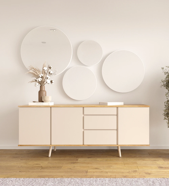 Round mirror, with pearl lacquered structure.
