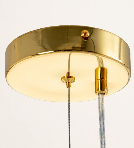 Lámpara de techo suspendida en metal dorado y cristal gris