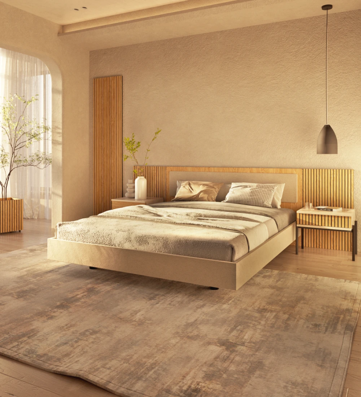Lit double avec panneau central de tête de lit rembourré, panneaux latéraux de tête de lit avec finition chêne naturel frises et base suspendue rembourré.