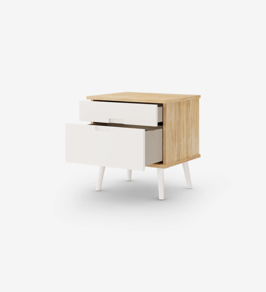 Table de Chevet 2 tiroirs avec façades et pieds tournés laqué perle, structure en chêne naturel.