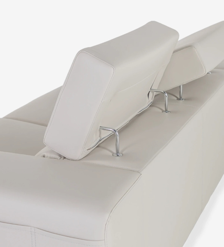 Sofá California 2 plazas tapizado en ecopiel beige, reposacabezas reclinables, 228 cm.