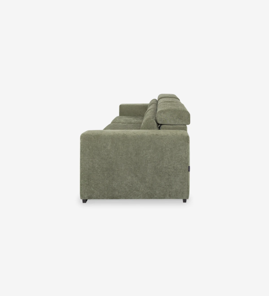 Sofá de 3 lugares estofado a tecido, com apoios de cabeça reclináveis e assentos deslizantes.