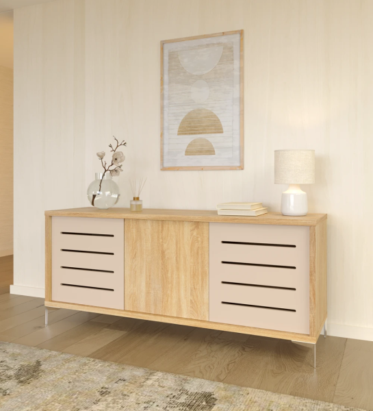Sideboard with 2 side doors in pearl with friezes, 1 central door and structure in natural oak and metallic feet.
