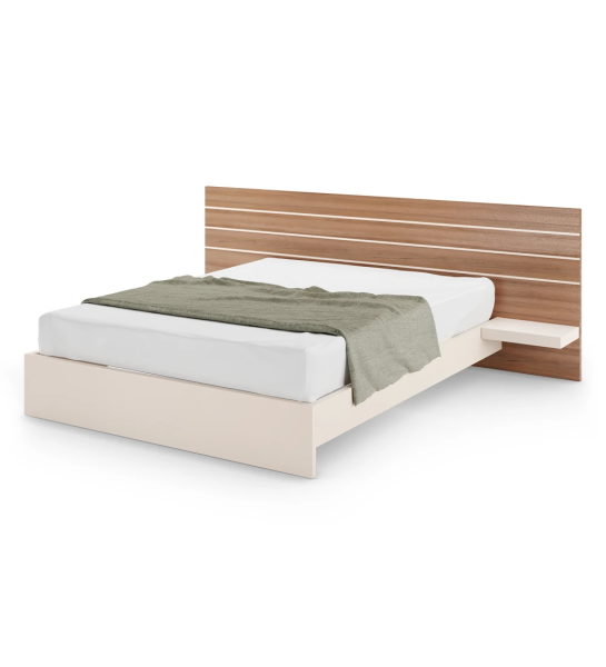 Cama doble con cabecero de nogal, con estantes y base en perla.