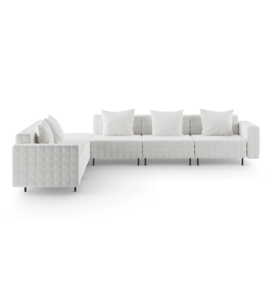 Sofá rinconero Cannes 3+2 plazas y puf rinconero, tapizado en tela perla, piess en metal lacado negro, 340 x 260 cm.