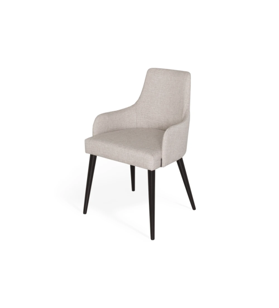 Chaise Oslo avec accoudoirs rembourré en tissu gris, pieds laqués marron foncé.