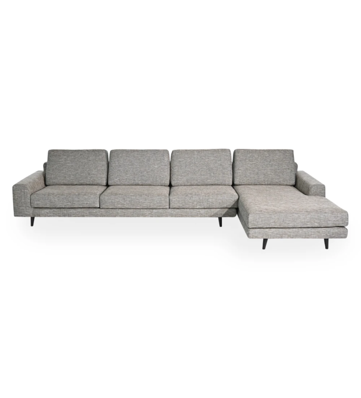 Sofá Oslo 3 lugares e chaise longue direita, estofado a tecido verde, pés lacados a castanho escuro, 339 cm.