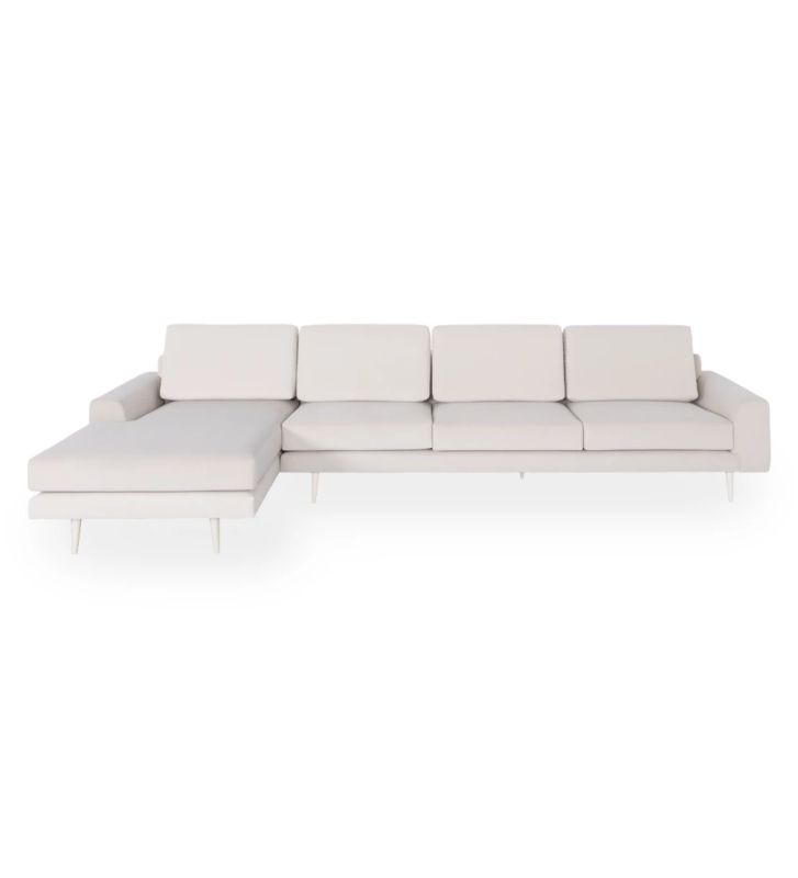Sofá Oslo 3 lugares e chaise longue esquerda, estofado a tecido bege, pés lacados a pérola, 339 cm.