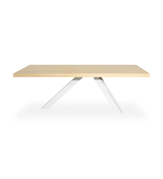 Mesa de jantar Oporto retangular 220 x 105 cm, tampo em carvalho natural, pés metálicos lacados a pérola.