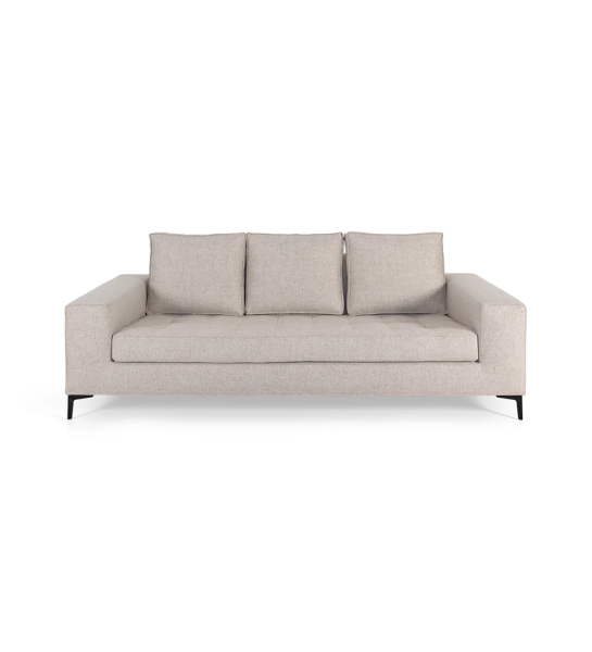 Sofá Barcelona 3 plazas tapizado en tela toffee, pies en metal lacado negro, 224 cm.