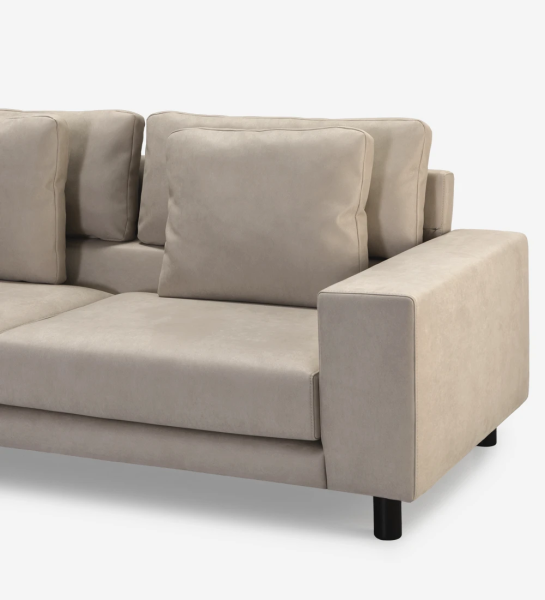 Canapé Dallas 3 places avec chaise longue gauche, recouvert en tissu toffee, coussins de dossier rabattables, pieds laqué noir, 318 cm.