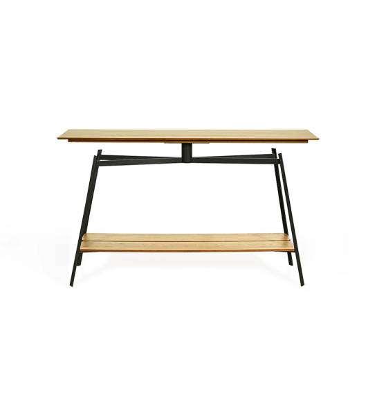 Consola con tablero y estante de roble natural, pie de metal lacado en negro.