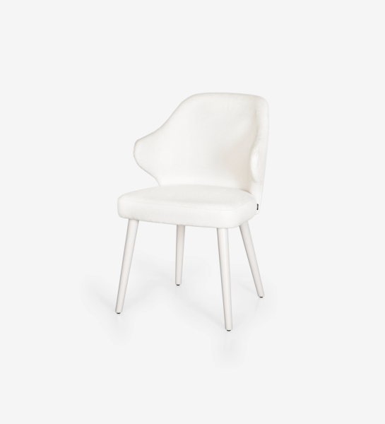 Chair upholstered in white fabric, feet lacquered in pearl.