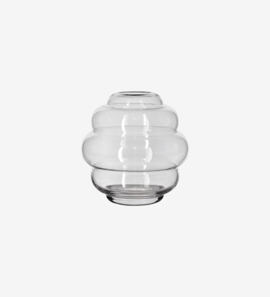Vase en verre transparent, superbe forme sculpturale qui se fond facilement dans votre décor.