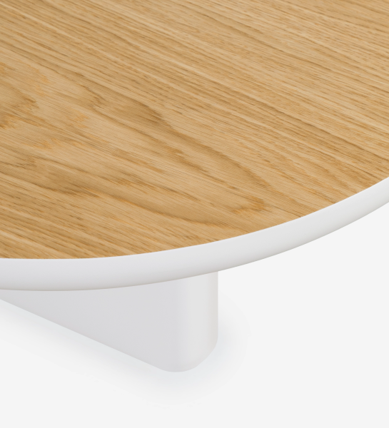 Table basse Mónaco rectangulaire, plateau en chêne naturel, piètement laqué perle, 120 x 60 cm.