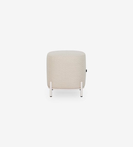 Cannes square puff, upholstered in beige fabric, pearl lacquered metallic feet, 38 x 38 cm.
