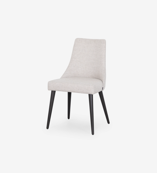 Cadeira Oslo, design moderno em cinza claro com pés de madeira escura