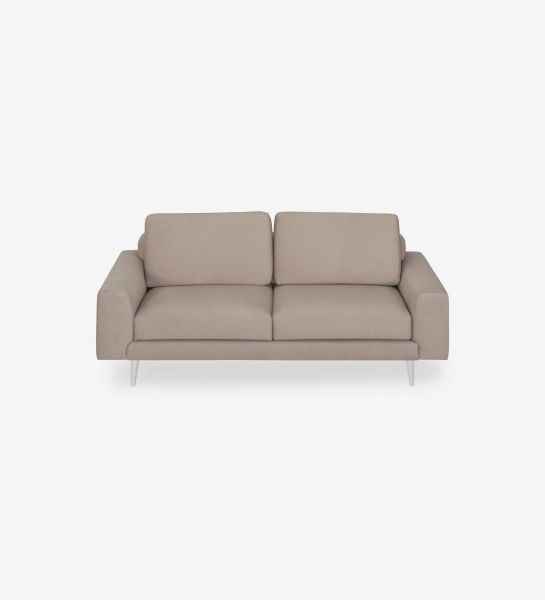 Canapé Oslo 2 places recouvert en tissu taupe, pieds laqués perlés, 188 cm.