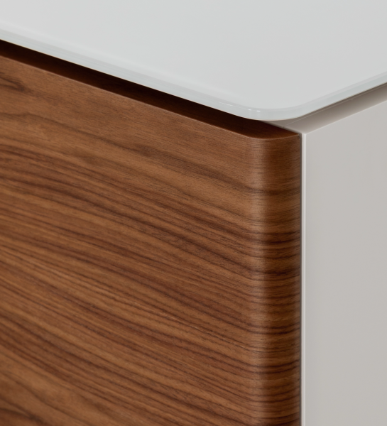 Sideboard with 4 doors in natural walnut, 2 drawers, glass top and pearl lacquered structure.
