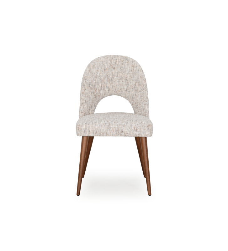 Chaise rembourré en tissu gris velouté, avec pieds en bois couleur noyer.